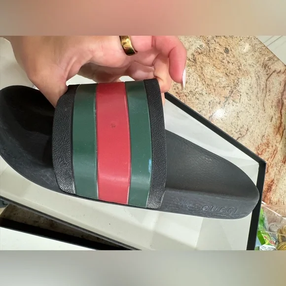 Men’s Guccis slides